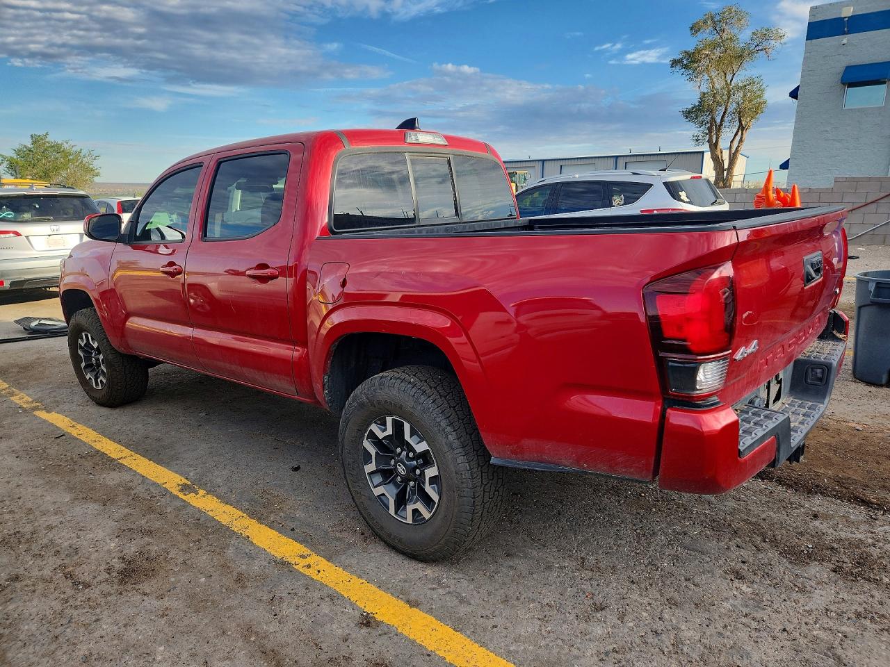 2020 TOYOTA TACOMA SR V6 — снимка 2