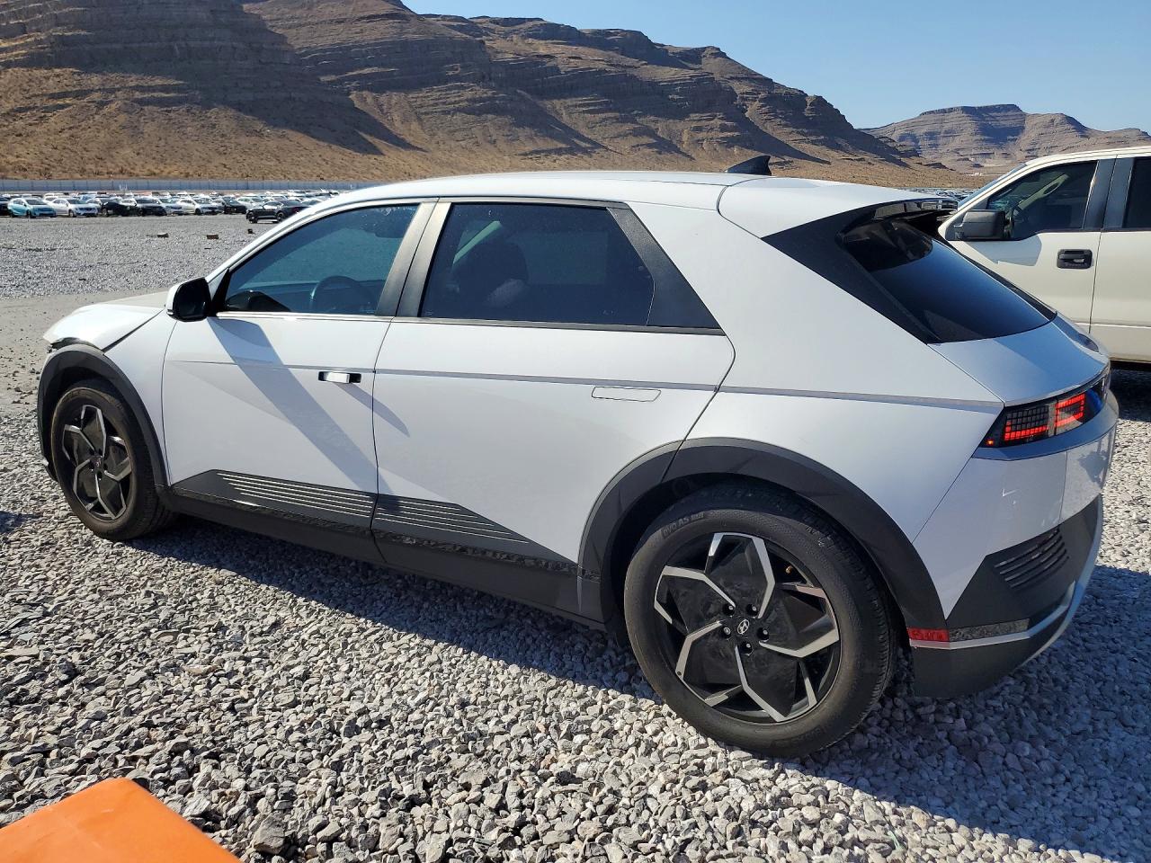 2022 HYUNDAI IONIQ 5 SE — снимка 2