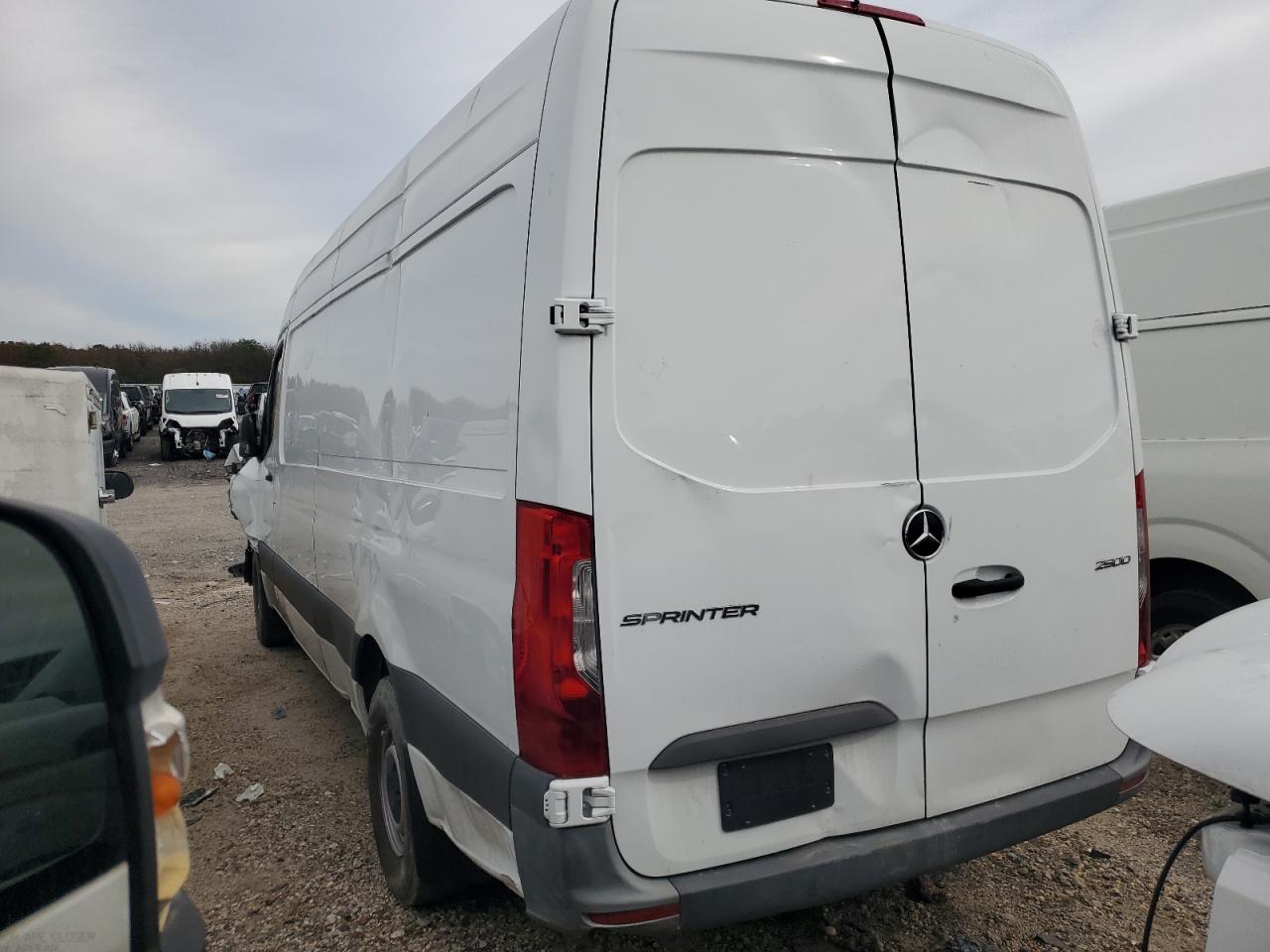 2023 MERCEDES-BENZ SPRINTER 2500 — снимка 2