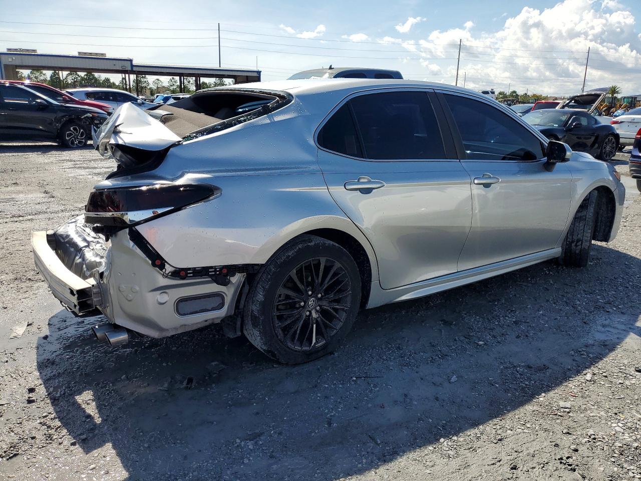 2018 TOYOTA CAMRY SE — снимка 3