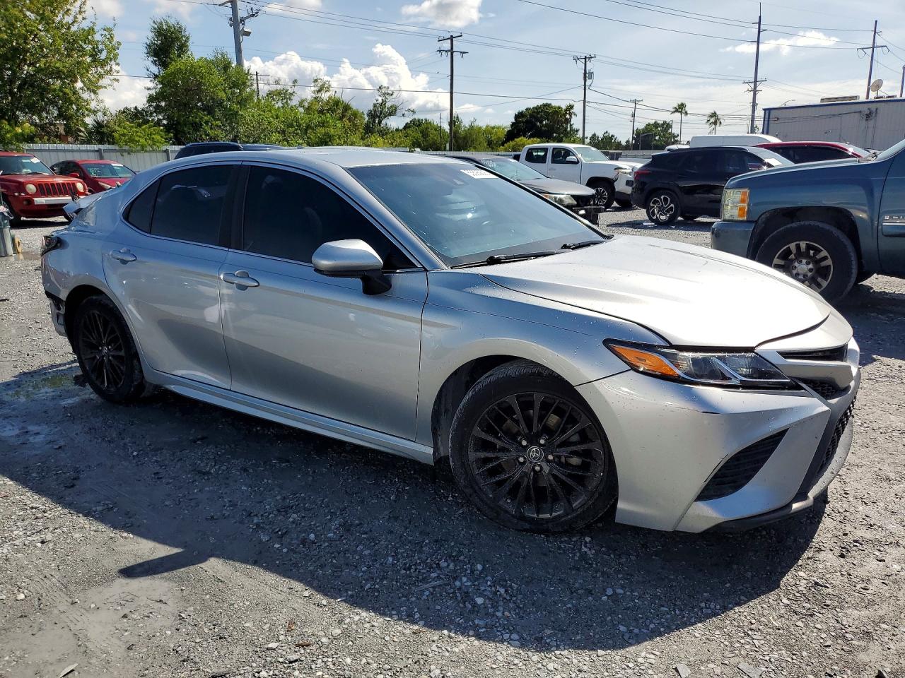 2018 TOYOTA CAMRY SE — снимка 4