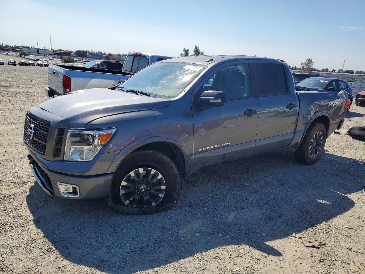 2019 NISSAN TITAN PRO-4X