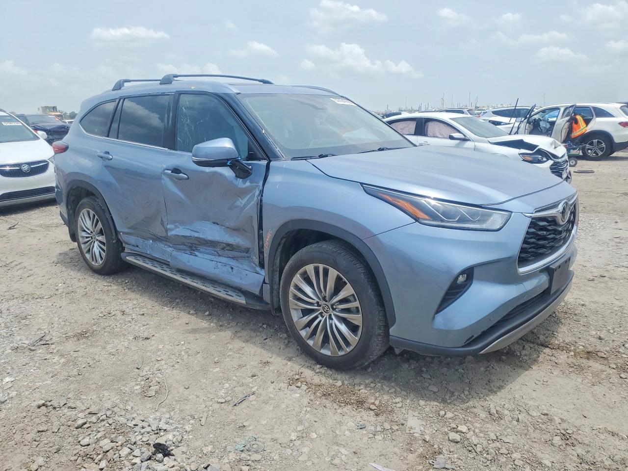 2022 TOYOTA HIGHLANDER PLATINUM — снимка 4