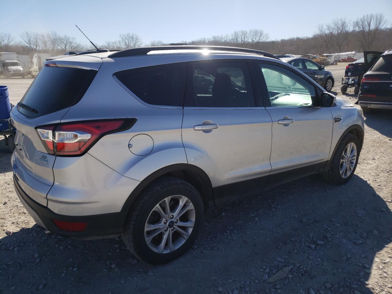 2018 FORD ESCAPE SE — снимка 3