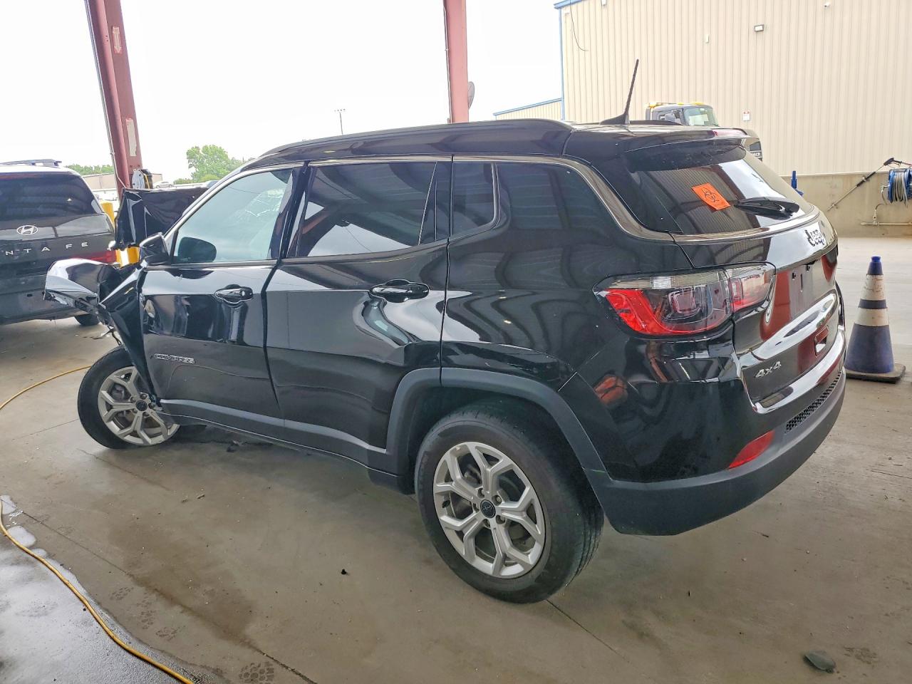 2025 JEEP COMPASS LATITUDE — снимка 2