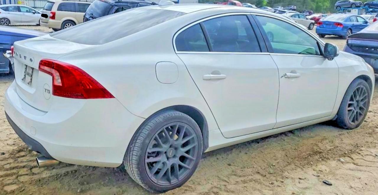2013 VOLVO S60 T5 — снимка 3