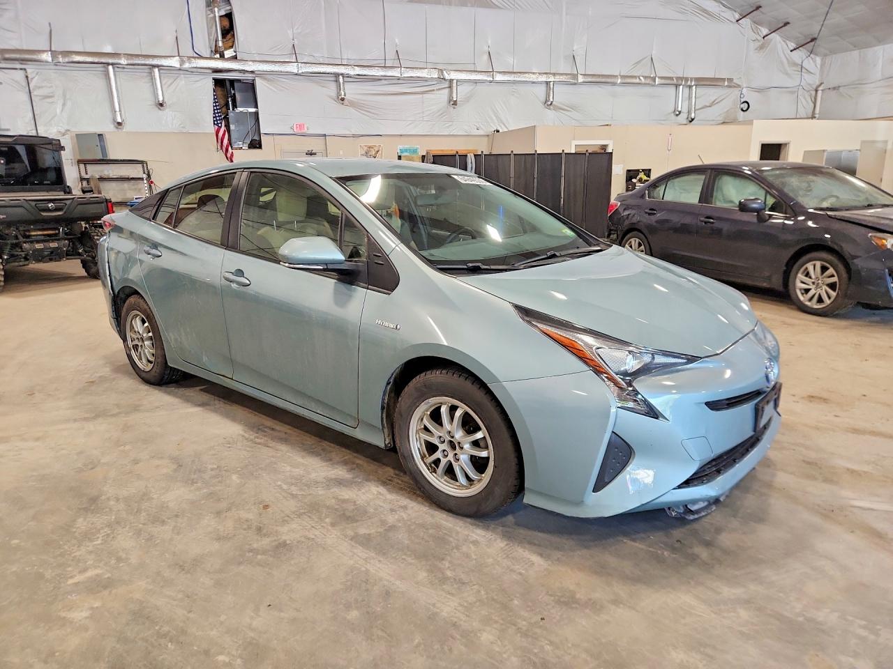 2016 TOYOTA PRIUS TWO — снимка 4