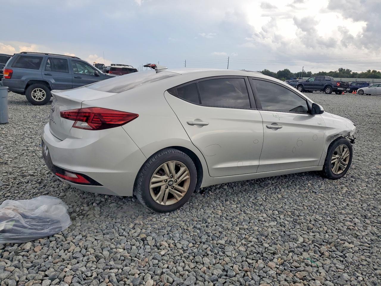 2019 HYUNDAI ELANTRA SEL — снимка 3