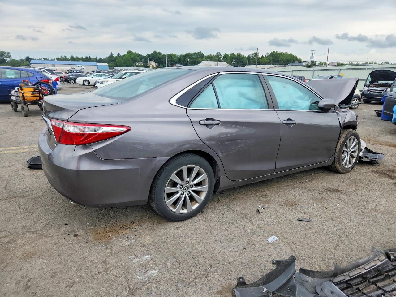 2017 TOYOTA CAMRY XLE — снимка 3