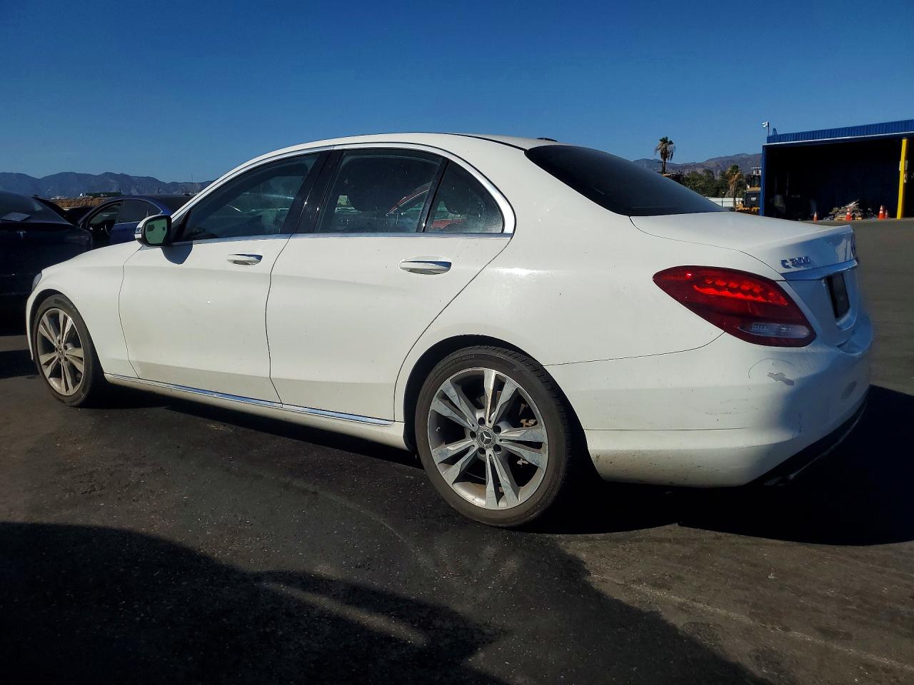 2018 MERCEDES-BENZ C 300 — снимка 2