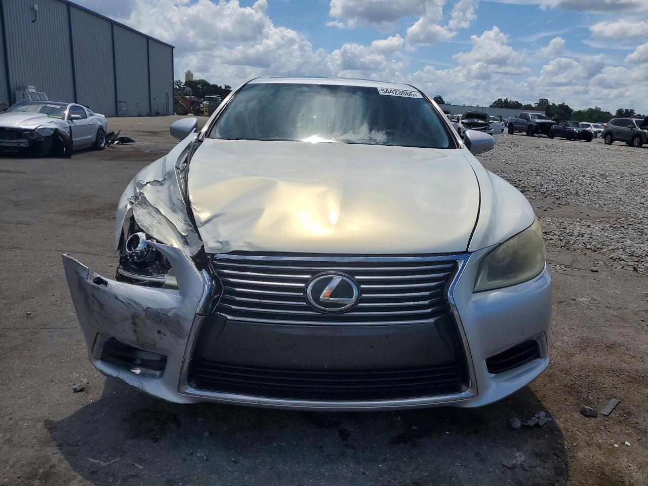 2013 LEXUS LS 460 — снимка 5