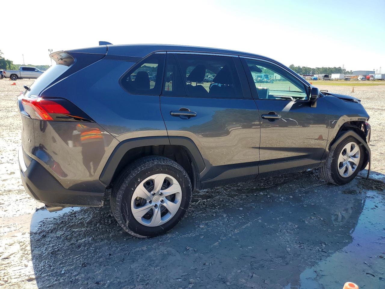 2024 TOYOTA RAV4 LE — снимка 3