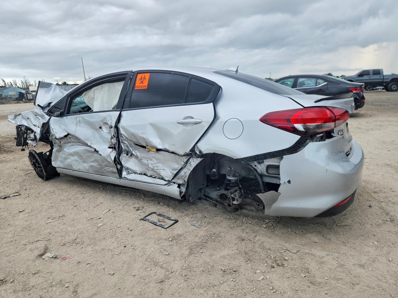 2017 KIA FORTE LX — снимка 2