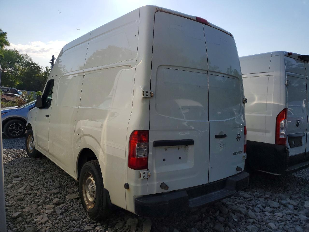 2018 NISSAN NV 2500 HD S — снимка 2