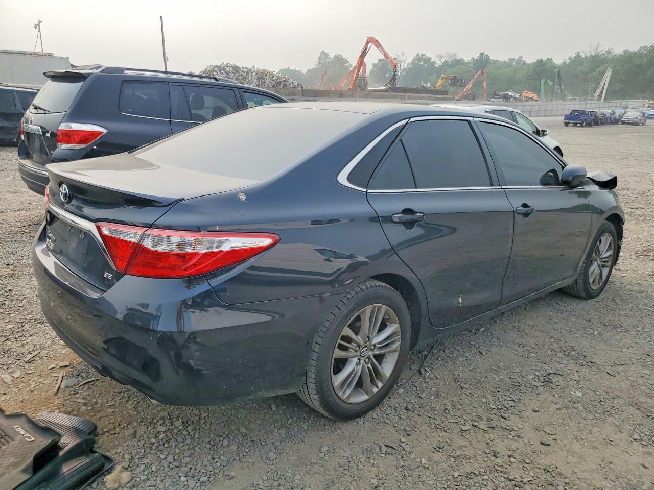 2017 TOYOTA CAMRY SE — снимка 3