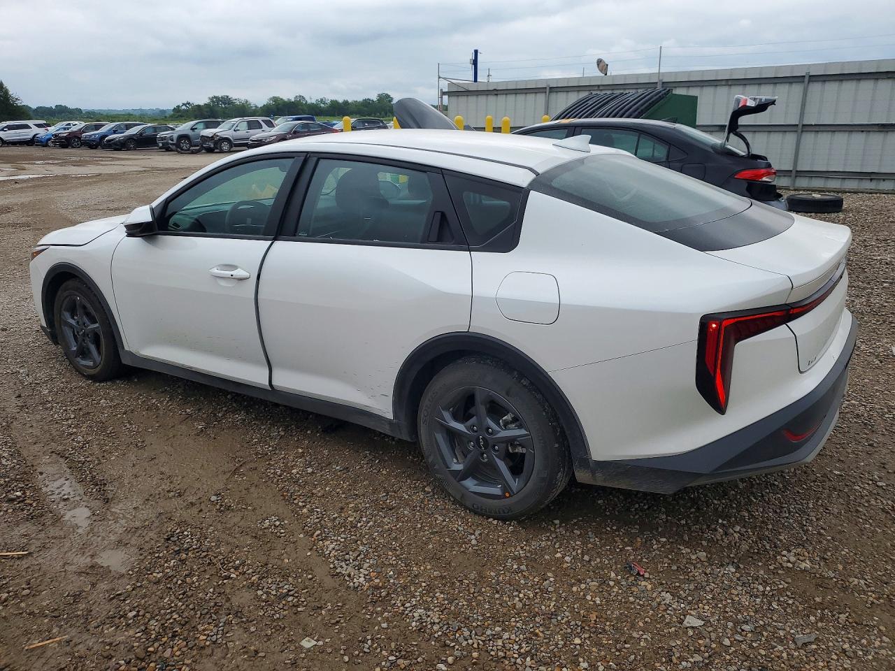 2026 KIA K4 LXS — снимка 2