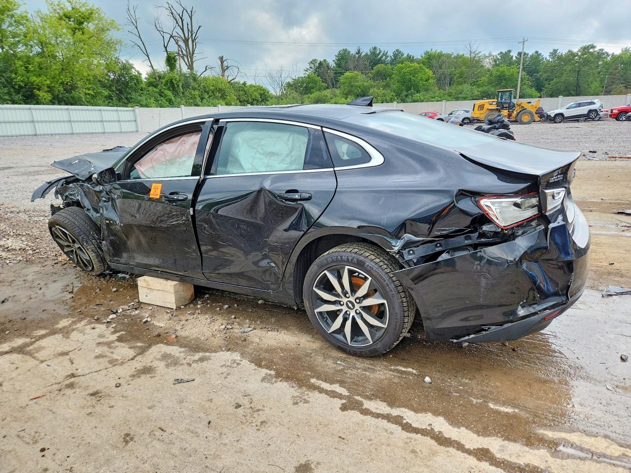 2017 CHEVROLET MALIBU LT — снимка 2