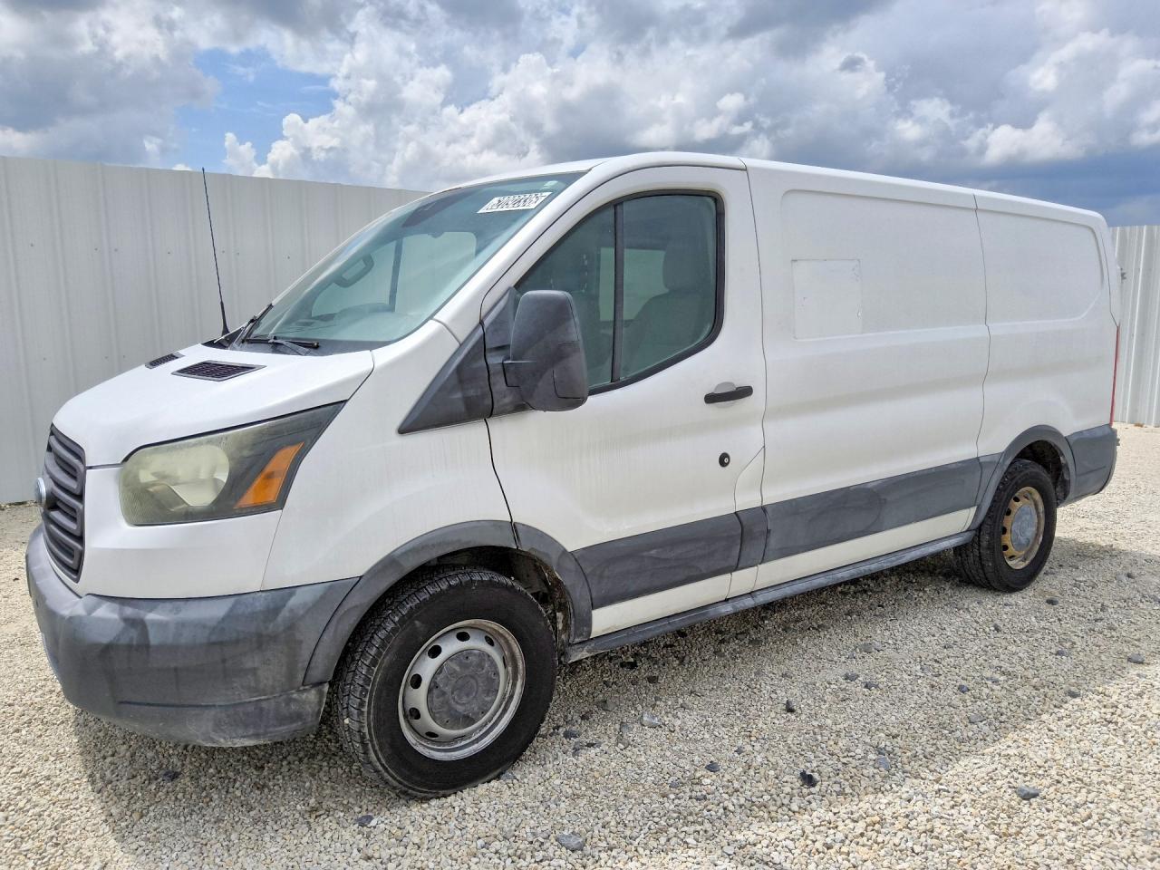 2017 FORD TRANSIT T-150