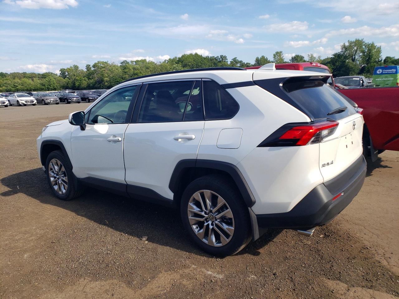 2023 TOYOTA RAV4 XLE PREMIUM — снимка 2