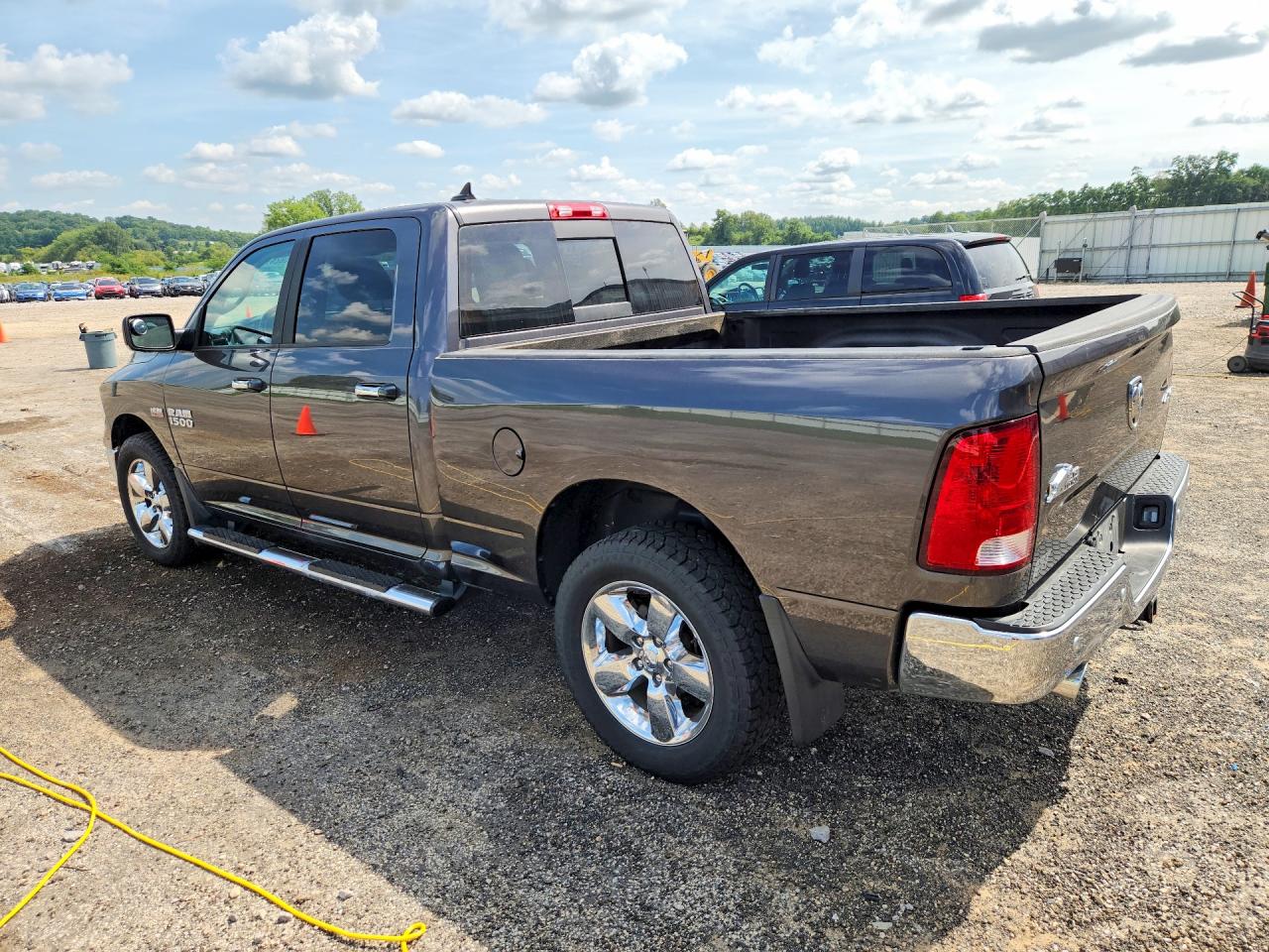 2018 RAM 1500 SLT — снимка 2