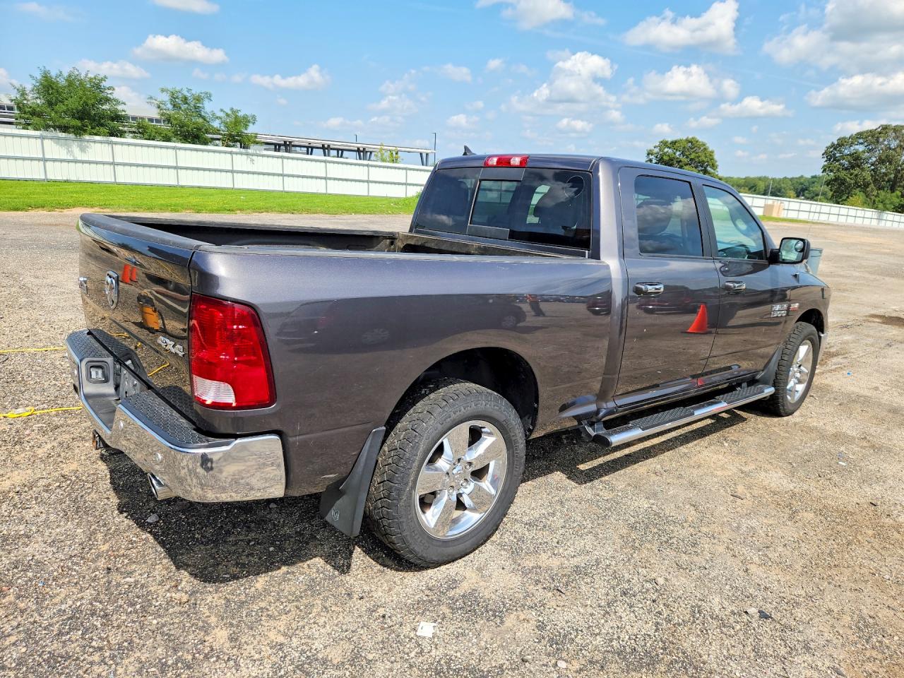 2018 RAM 1500 SLT — снимка 3