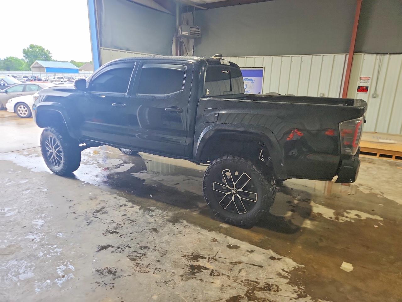 2020 TOYOTA TACOMA LIMITED — снимка 2