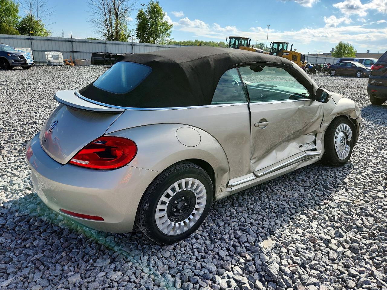 2016 VOLKSWAGEN BEETLE S/SE — снимка 3