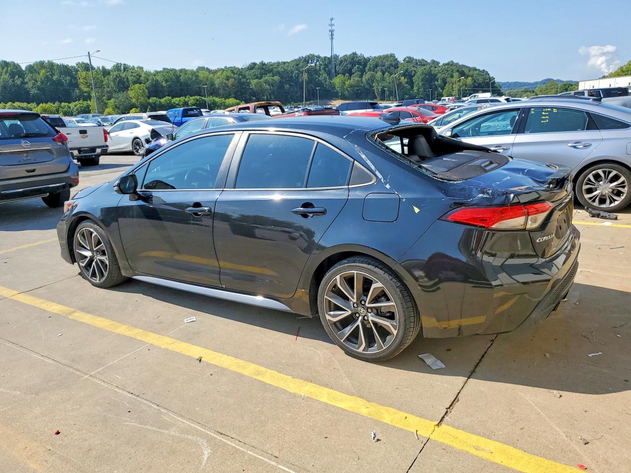 2020 TOYOTA COROLLA SE — снимка 2