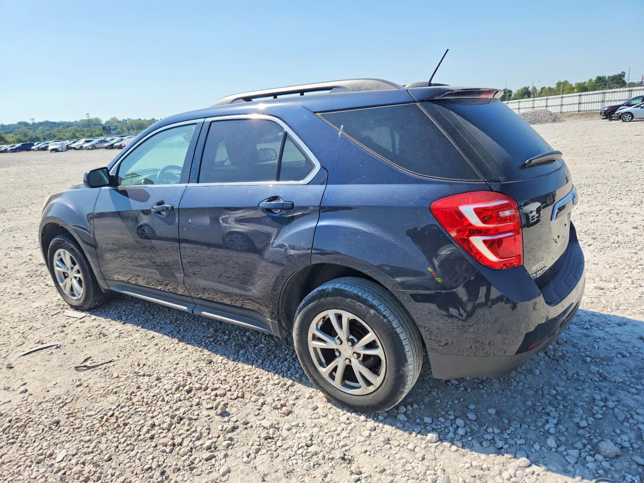 2017 CHEVROLET EQUINOX LT — снимка 2