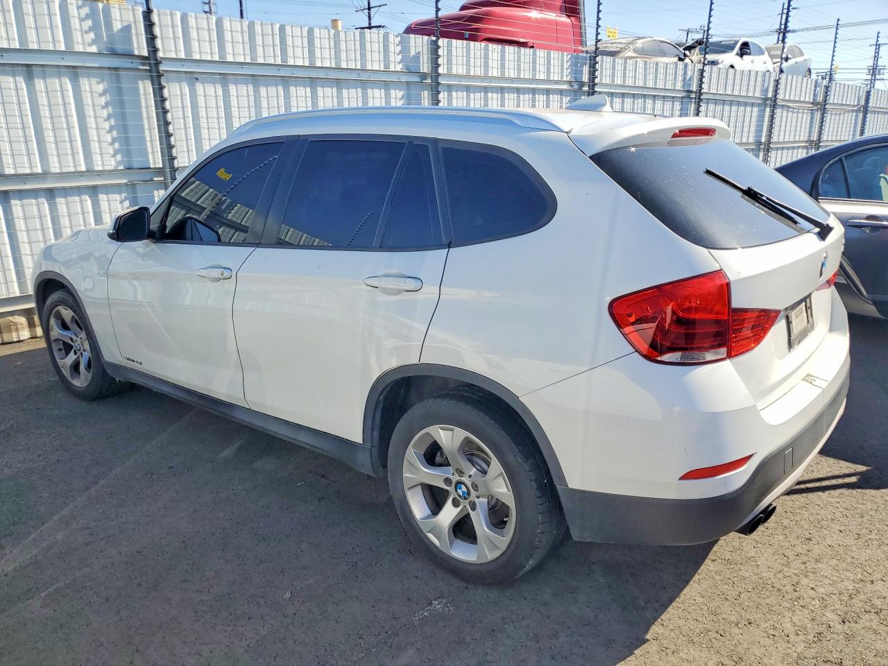 2015 BMW X1 SDRIVE28I — снимка 2