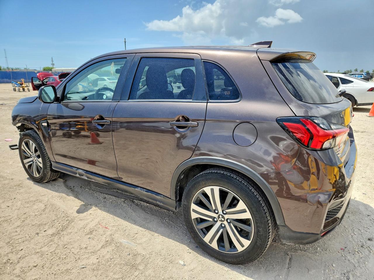 2020 MITSUBISHI OUTLANDER SPORT ES — снимка 2