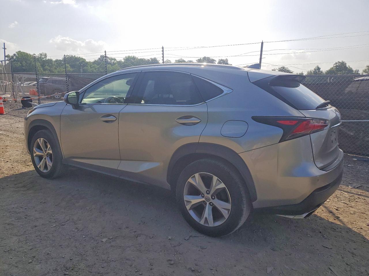 2017 LEXUS NX 200T BASE — снимка 2