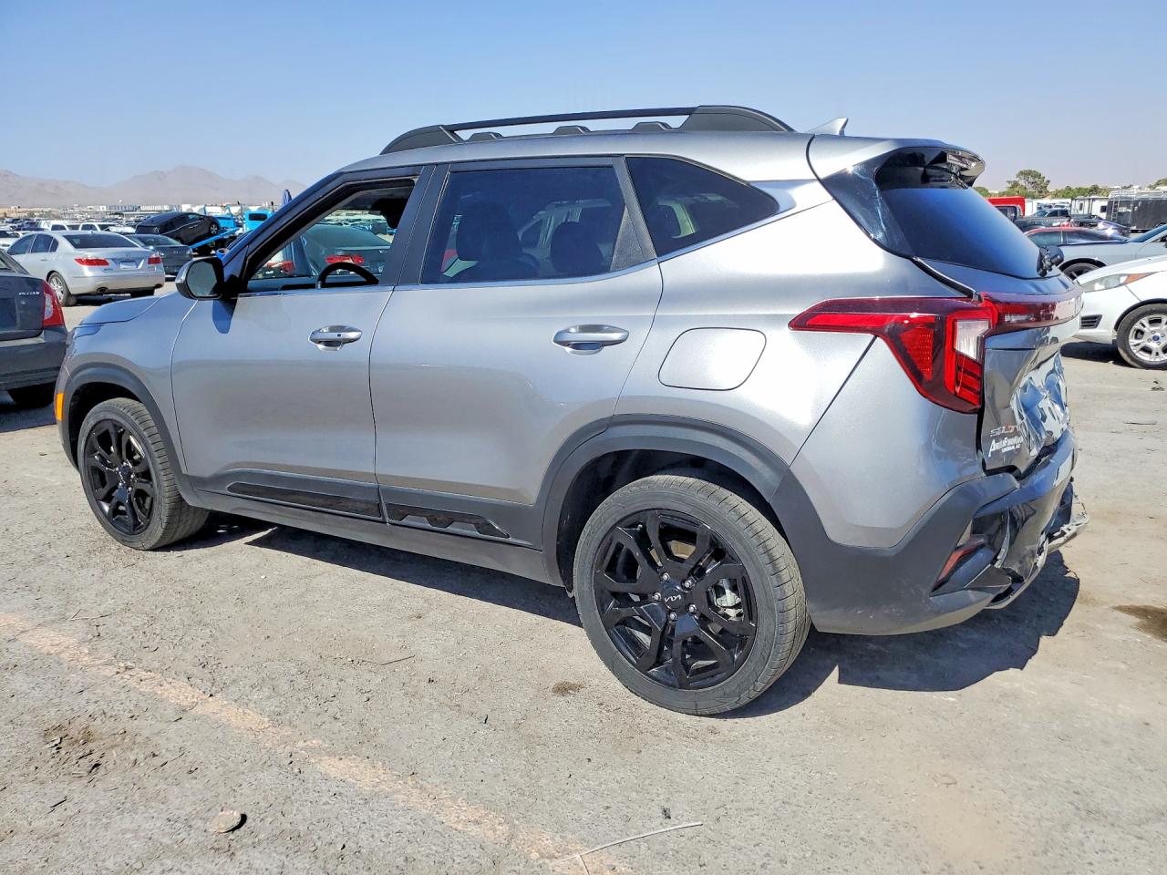 2024 KIA SELTOS X LINE — снимка 2