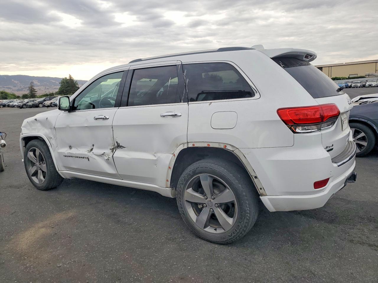 2015 JEEP GRAND CHEROKEE OVERLAND — снимка 2