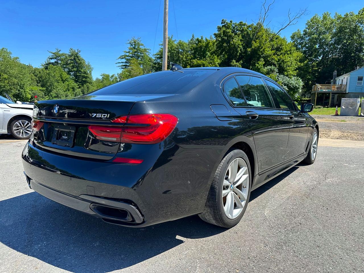 2019 BMW 750 I — снимка 3