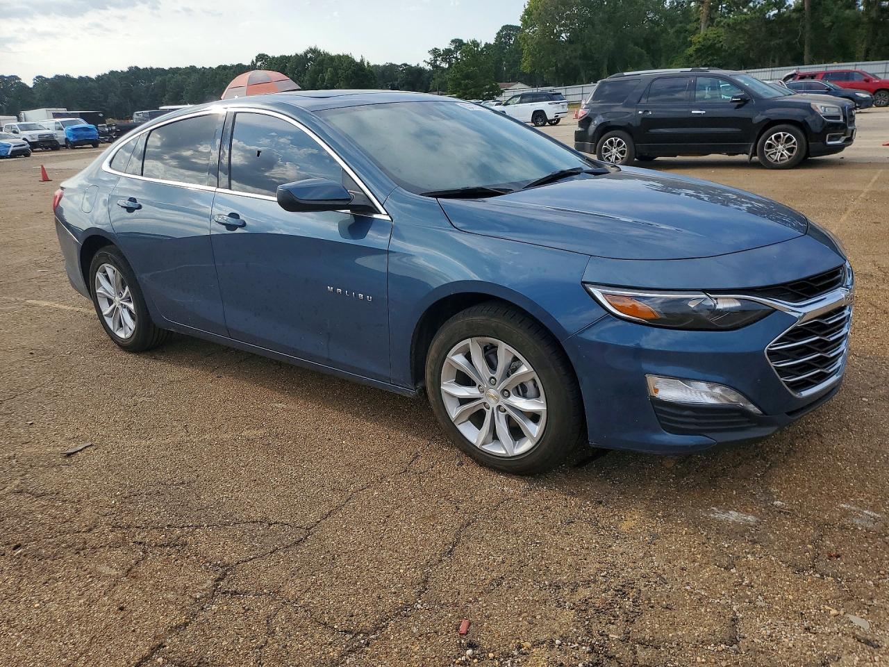 2024 CHEVROLET MALIBU LT — снимка 4