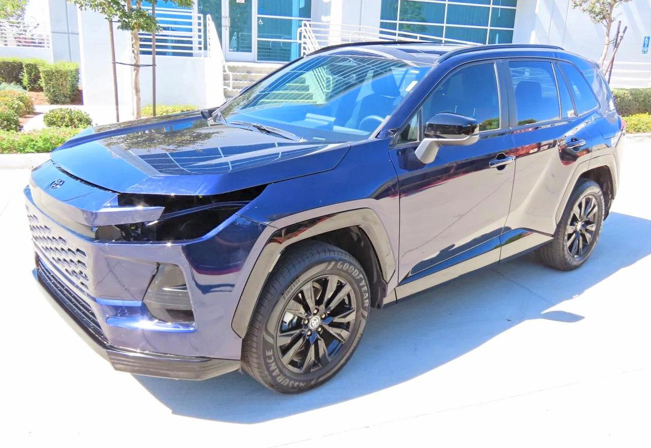 2026 TOYOTA RAV4 SE — снимка 2
