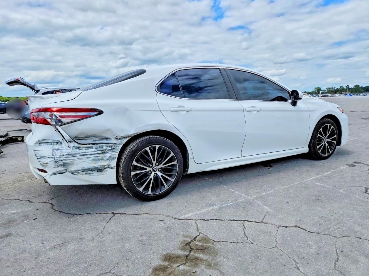 2018 TOYOTA CAMRY SE — снимка 3
