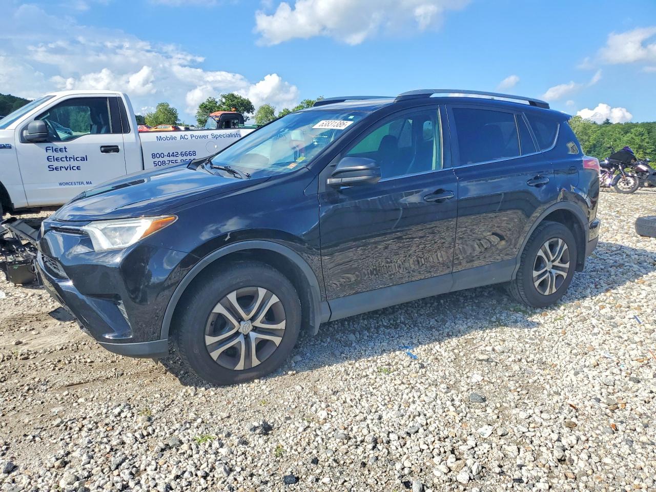 2017 TOYOTA RAV4 LE