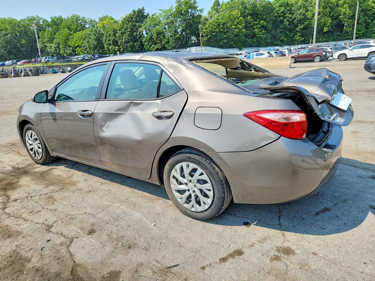 2017 TOYOTA COROLLA LE — снимка 2