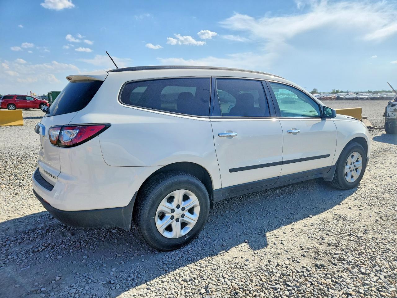 2015 CHEVROLET TRAVERSE LS — снимка 3