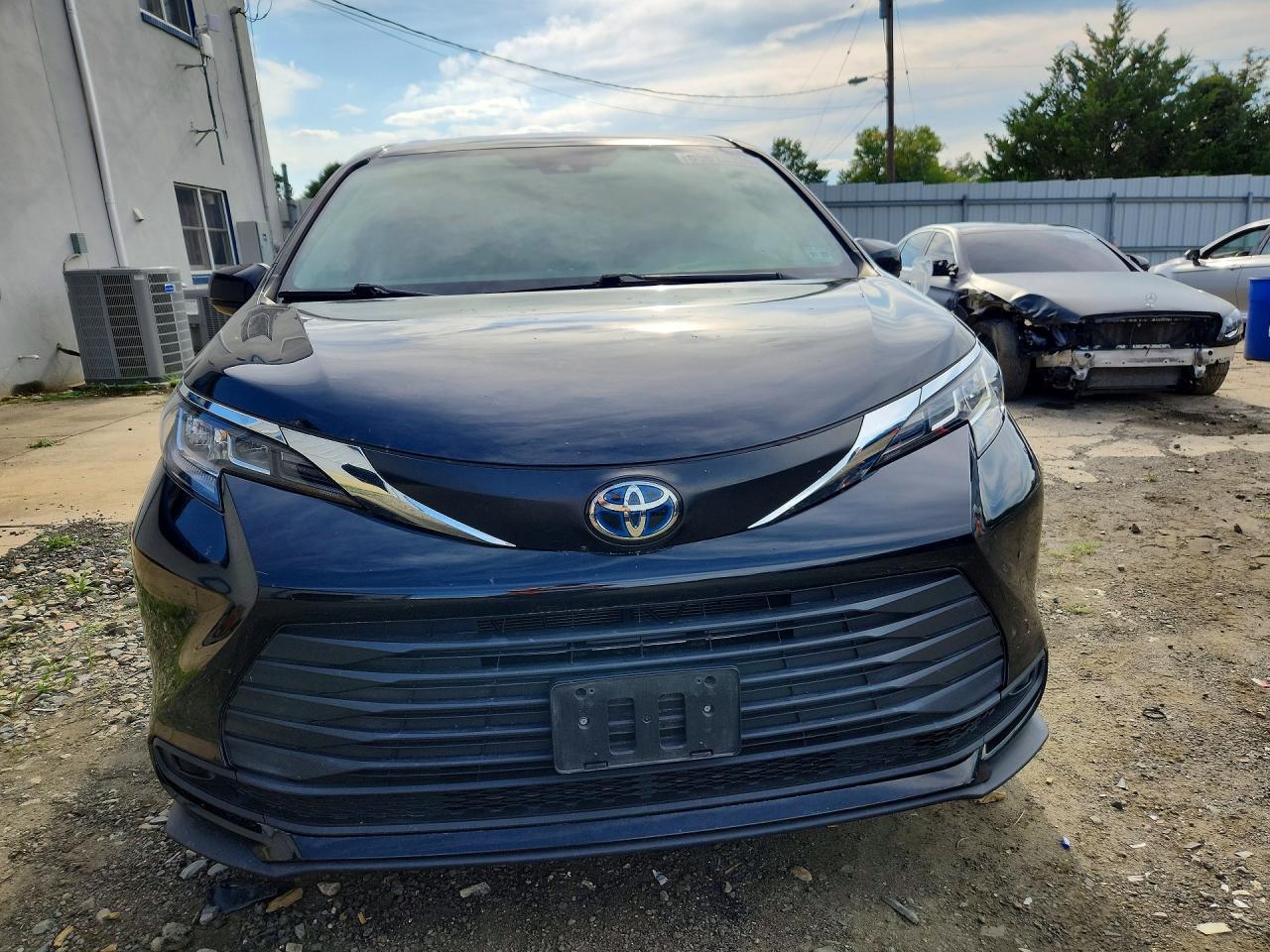 2022 TOYOTA SIENNA LE — снимка 5