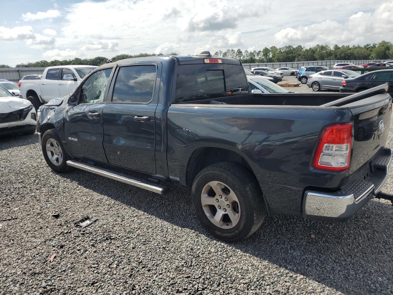 2019 RAM 1500 TRADESMAN — снимка 2