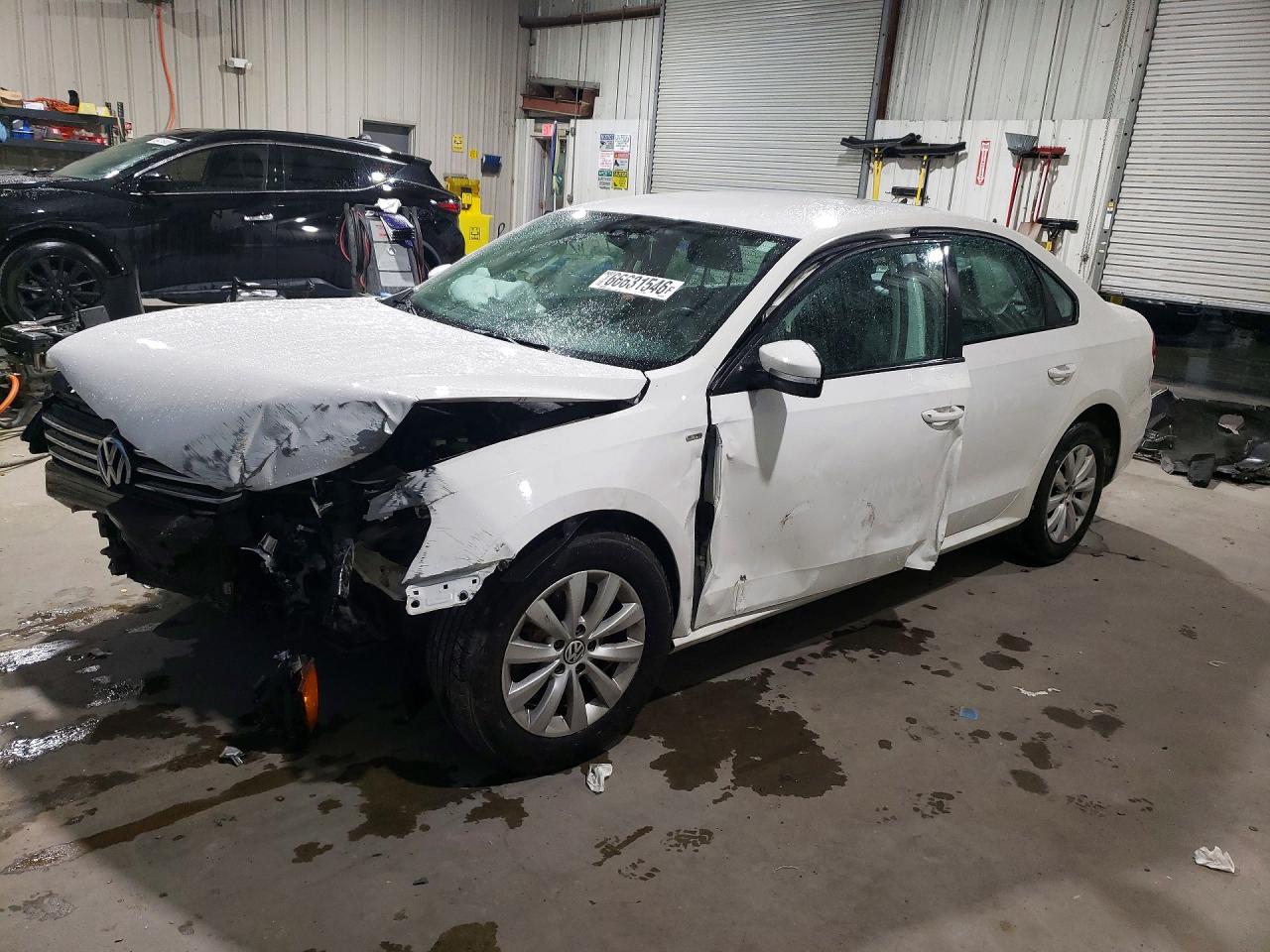 2015 VOLKSWAGEN PASSAT S