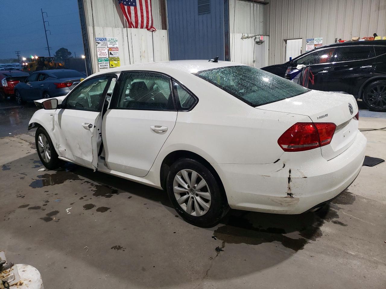 2015 VOLKSWAGEN PASSAT S — снимка 2