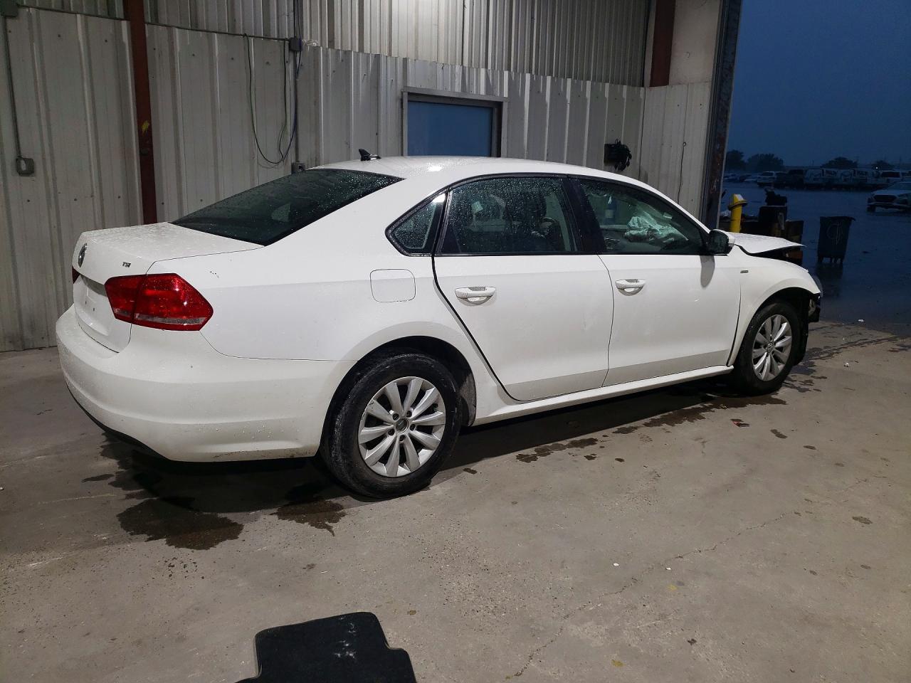 2015 VOLKSWAGEN PASSAT S — снимка 3