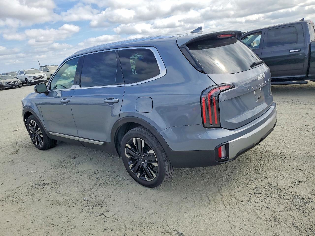 2023 KIA TELLURIDE SX-PRESTIGE — снимка 2