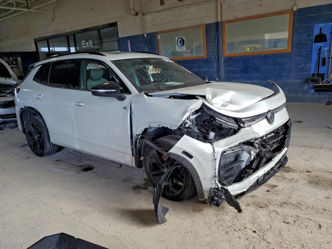 2025 VOLKSWAGEN TIGUAN SE R-LINE BLACK — снимка 4