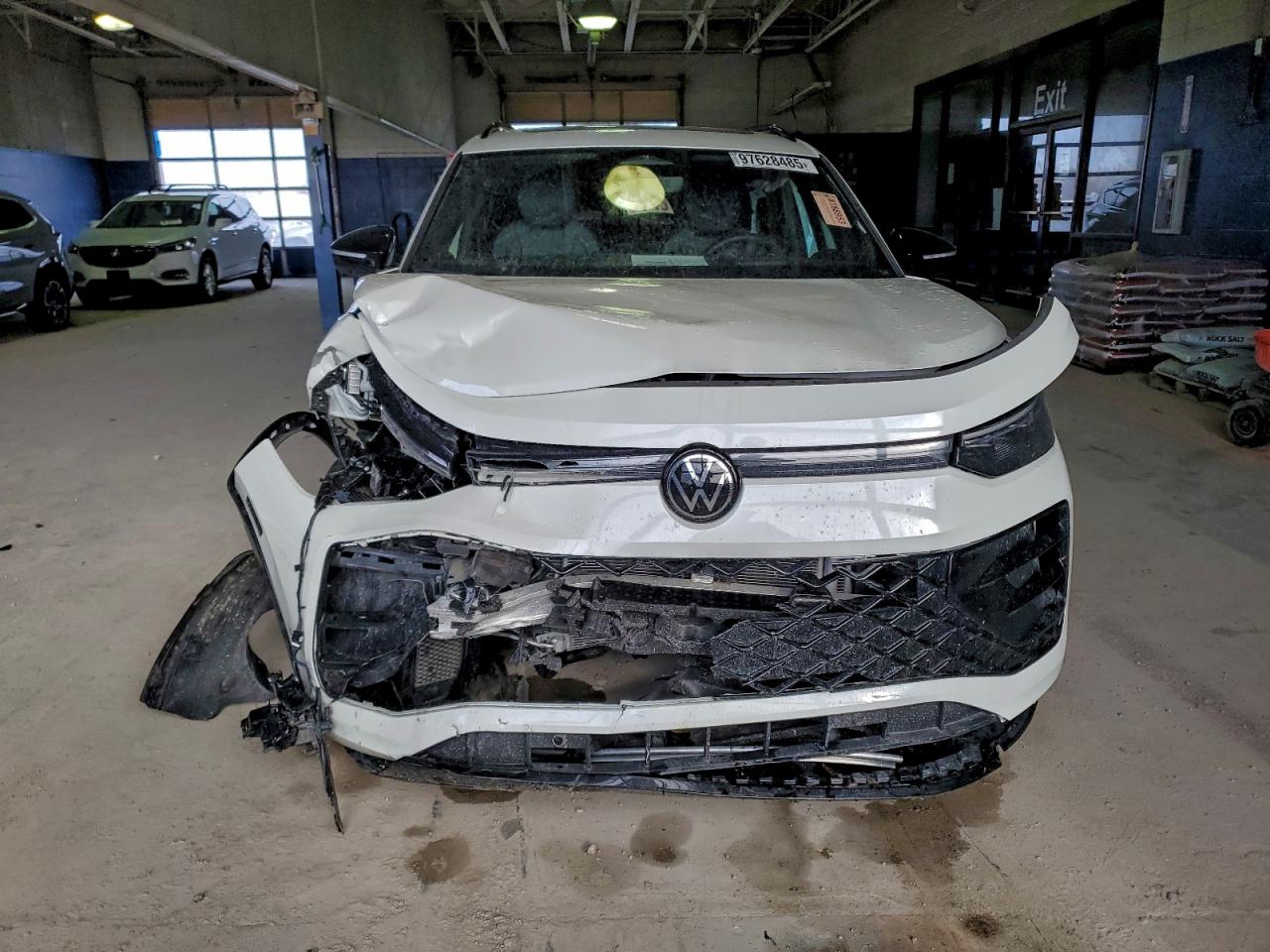 2025 VOLKSWAGEN TIGUAN SE R-LINE BLACK — снимка 5