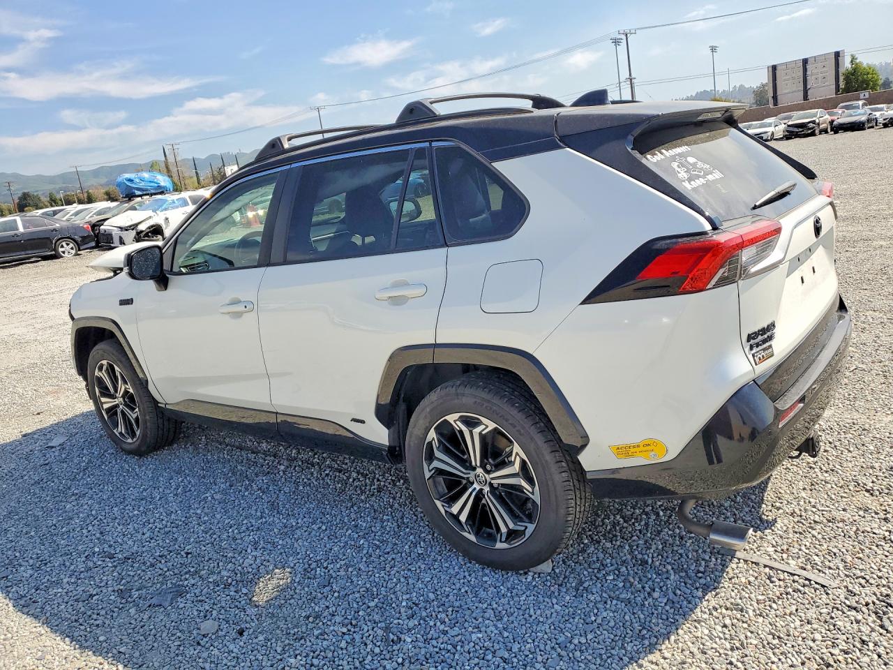 2021 TOYOTA RAV4 PRIME XSE — снимка 2